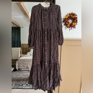 Free people (small) comes with slip